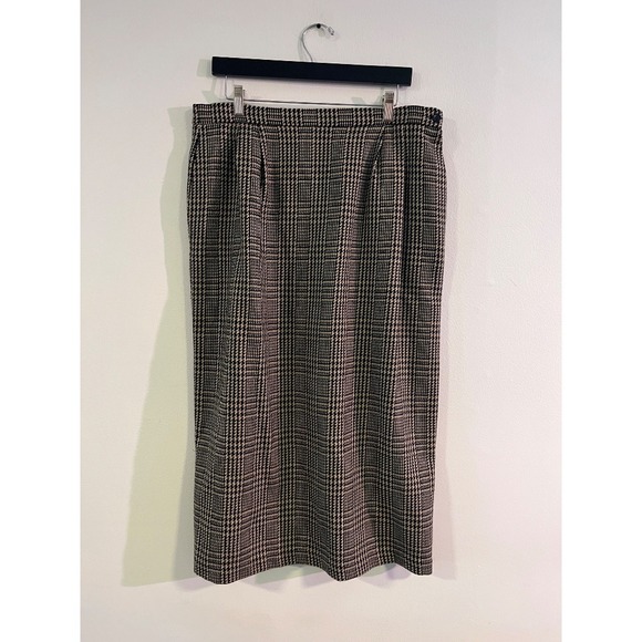 Plaid Pencil‎ Skirt - Picture 1 of 3